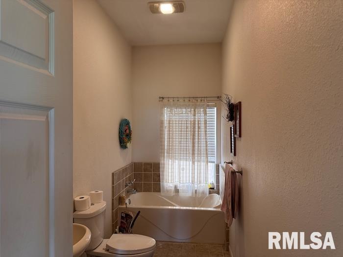 24211 N Carver Road, Canton, Illinois image 23
