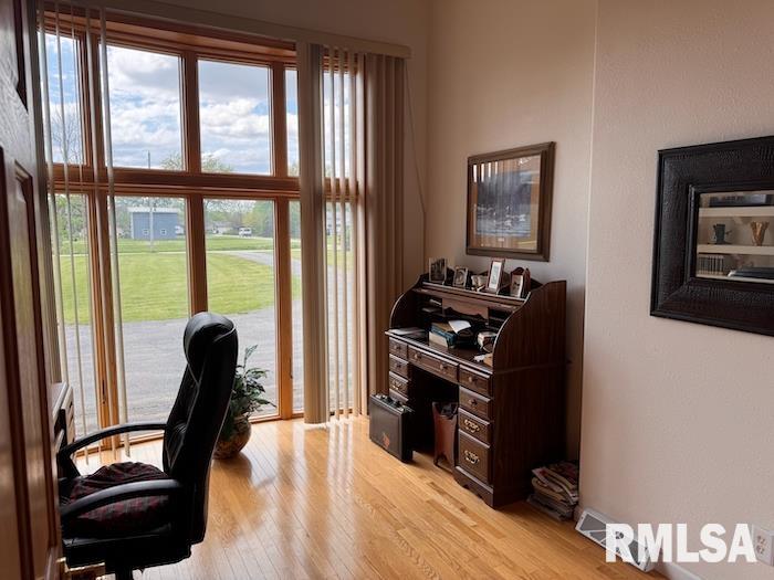 24211 N Carver Road, Canton, Illinois image 6