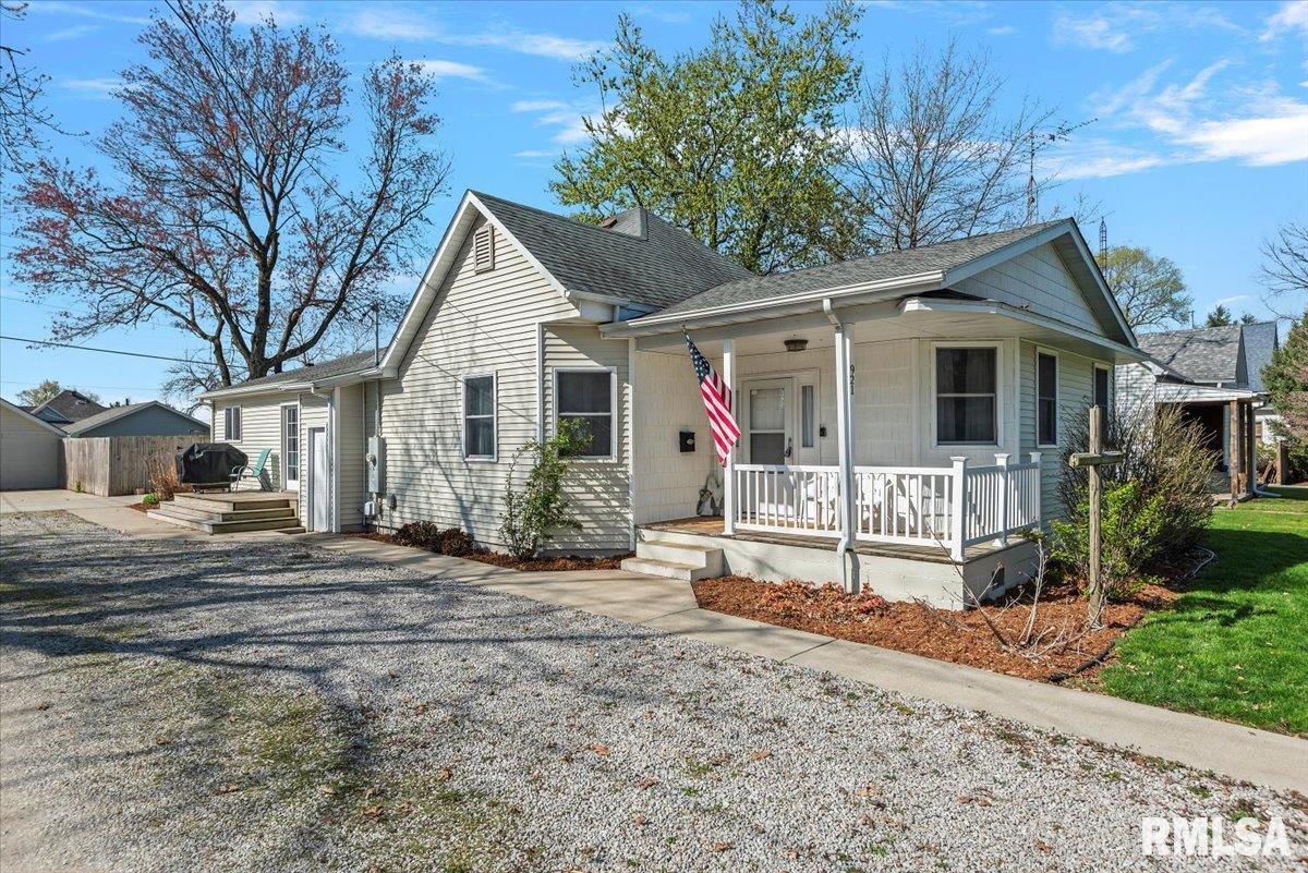 921 W Monroe Street, Auburn, Illinois image 1