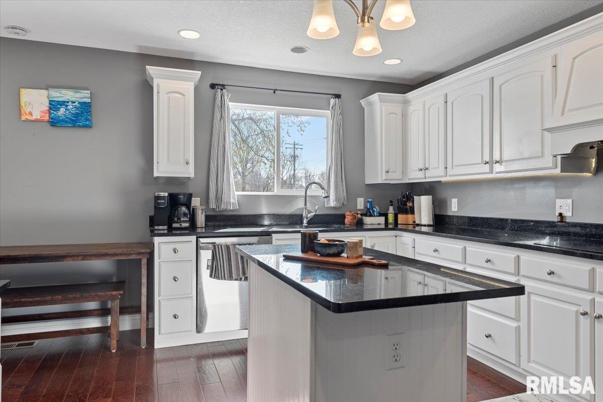 921 W Monroe Street, Auburn, Illinois image 15