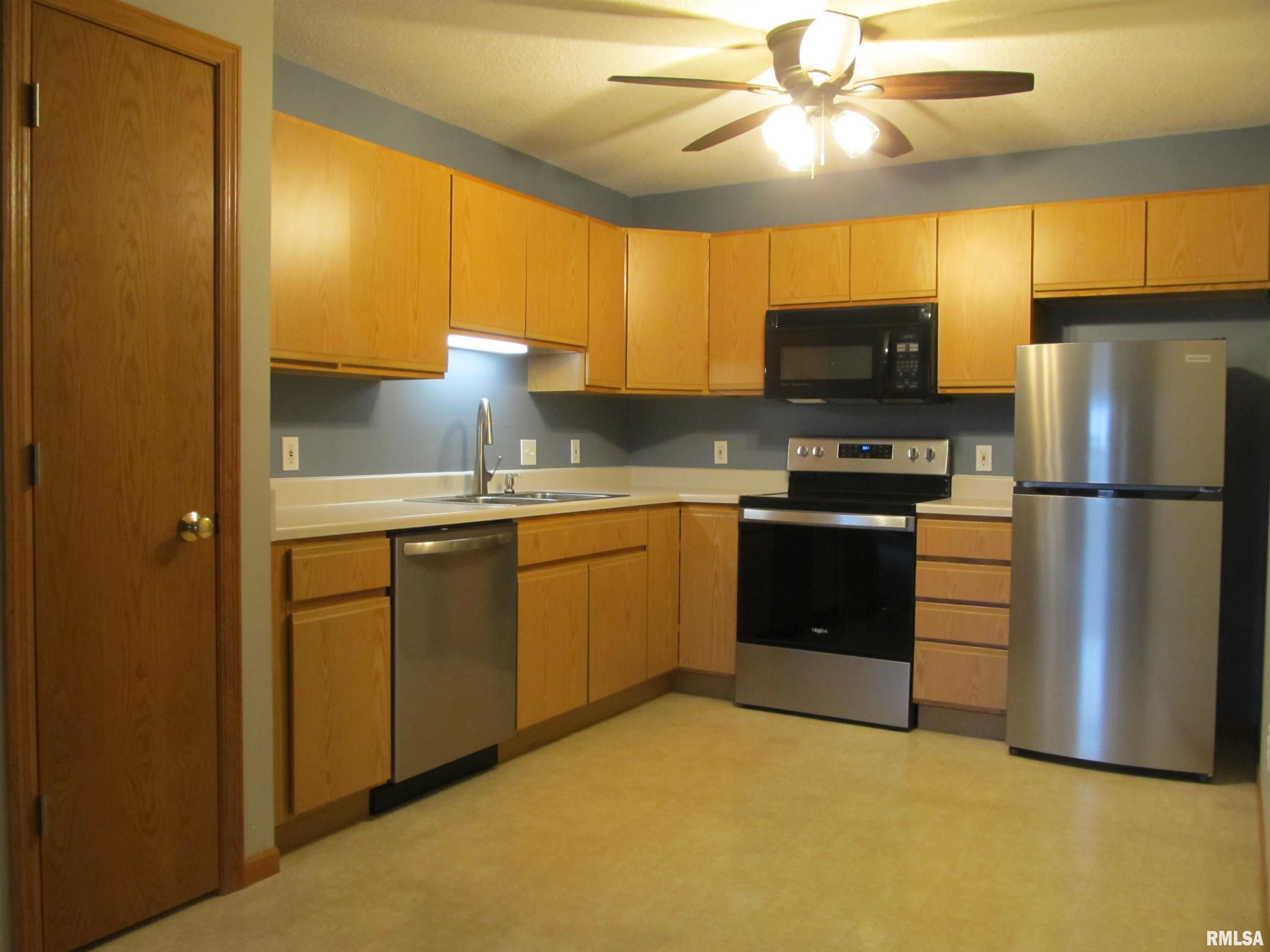 4186 Fairview Drive #5, Bettendorf, Iowa image 5