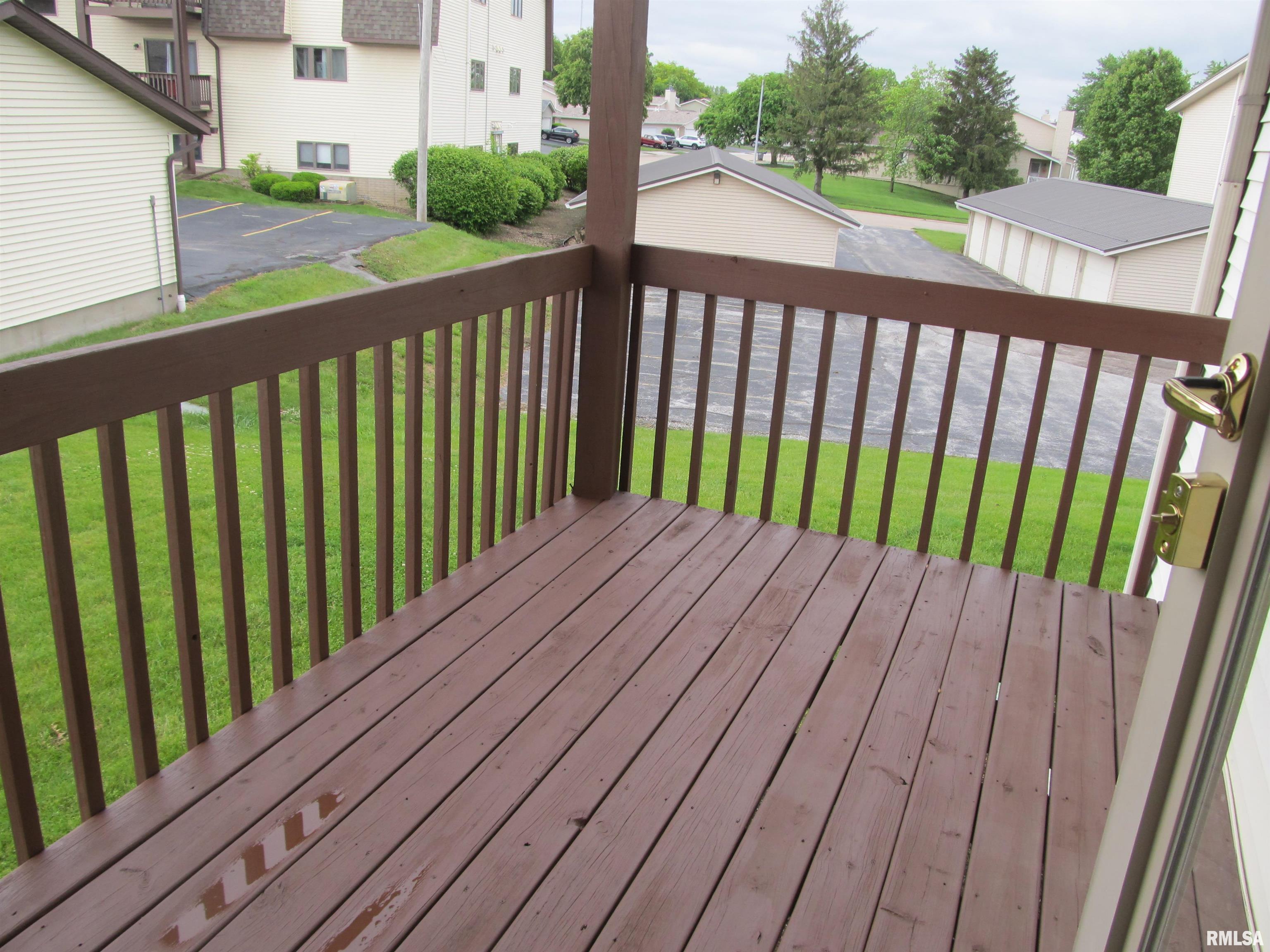 4186 Fairview Drive #5, Bettendorf, Iowa image 3
