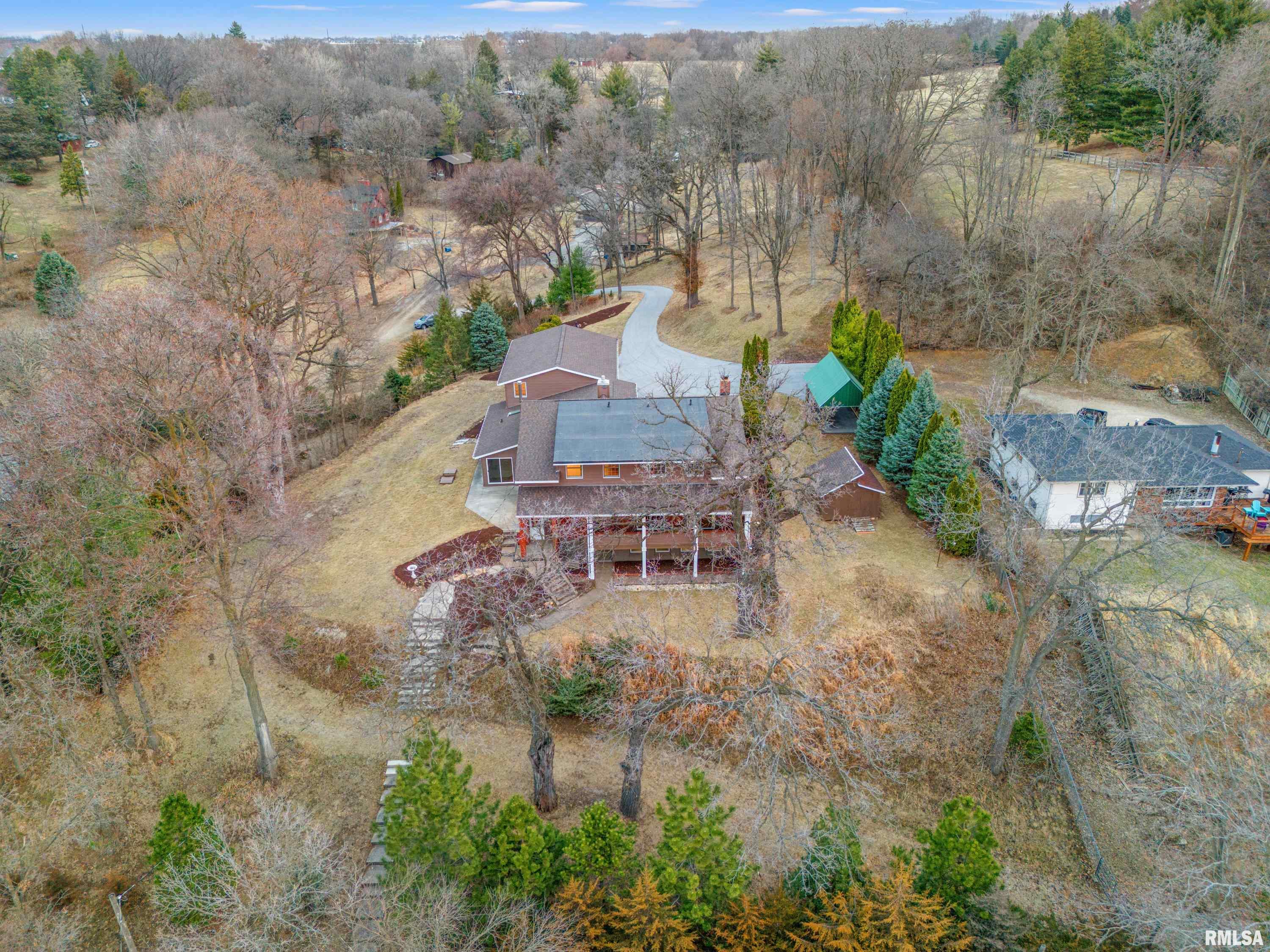 7216 Valley Drive, Bettendorf, Iowa image 4