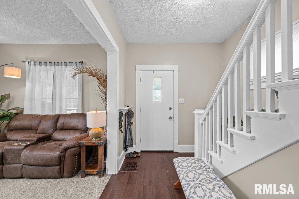 2212 18th Street A, Moline, Illinois image 2