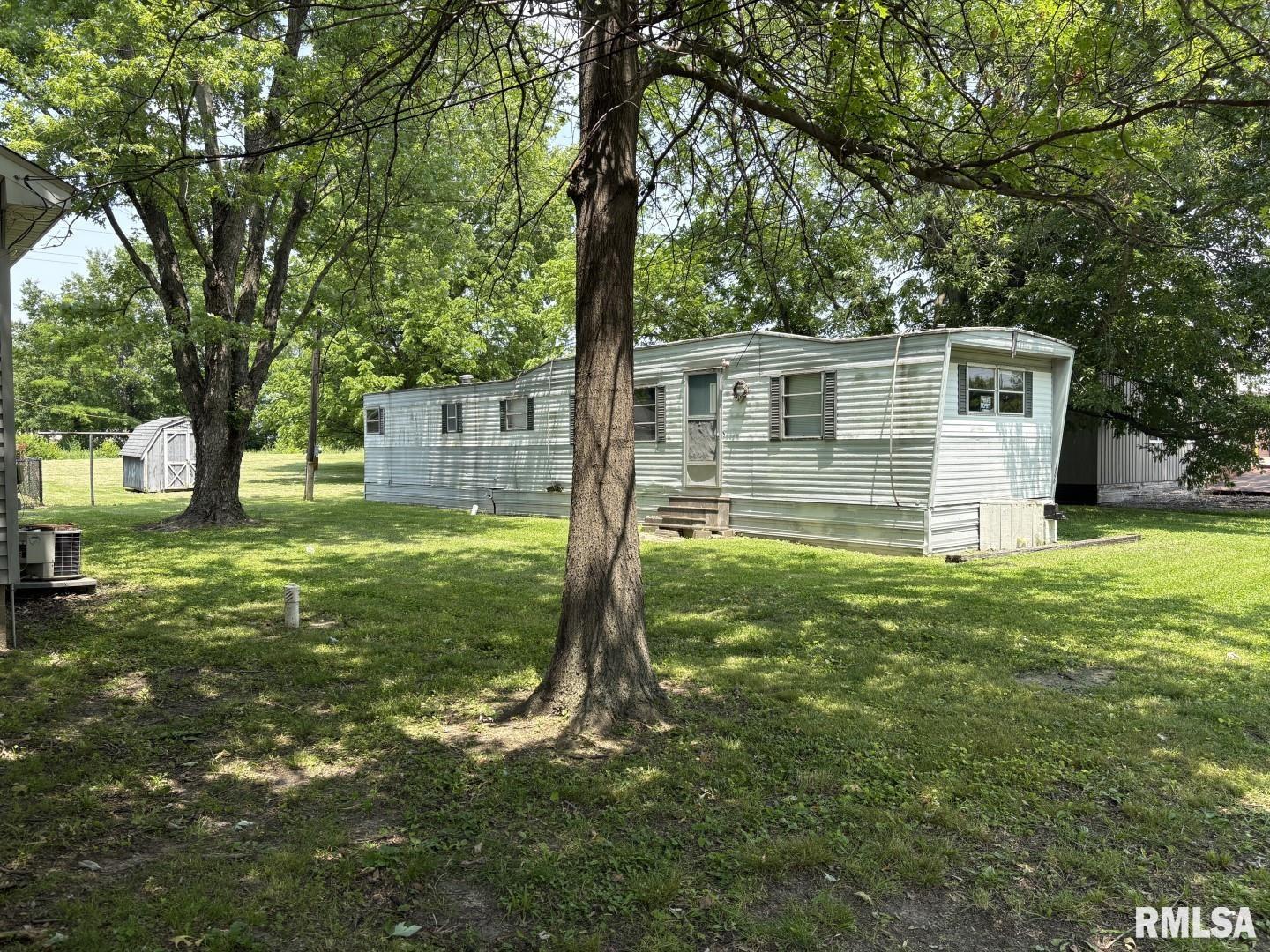 1606 & 1608 W Faust Street, Marion, Illinois image 3