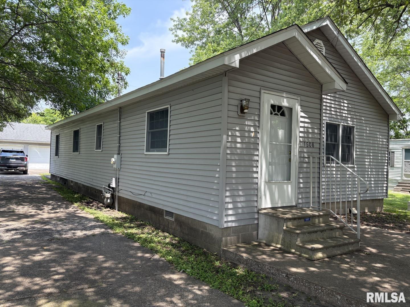 1606 & 1608 W Faust Street, Marion, Illinois image 6
