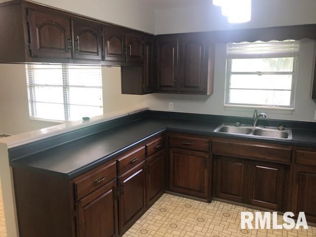 5004 N University Street, Peoria, Illinois image 7