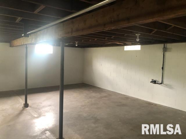 5004 N University Street, Peoria, Illinois image 19