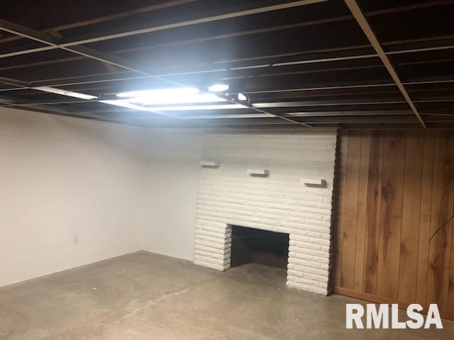 5004 N University Street, Peoria, Illinois image 17