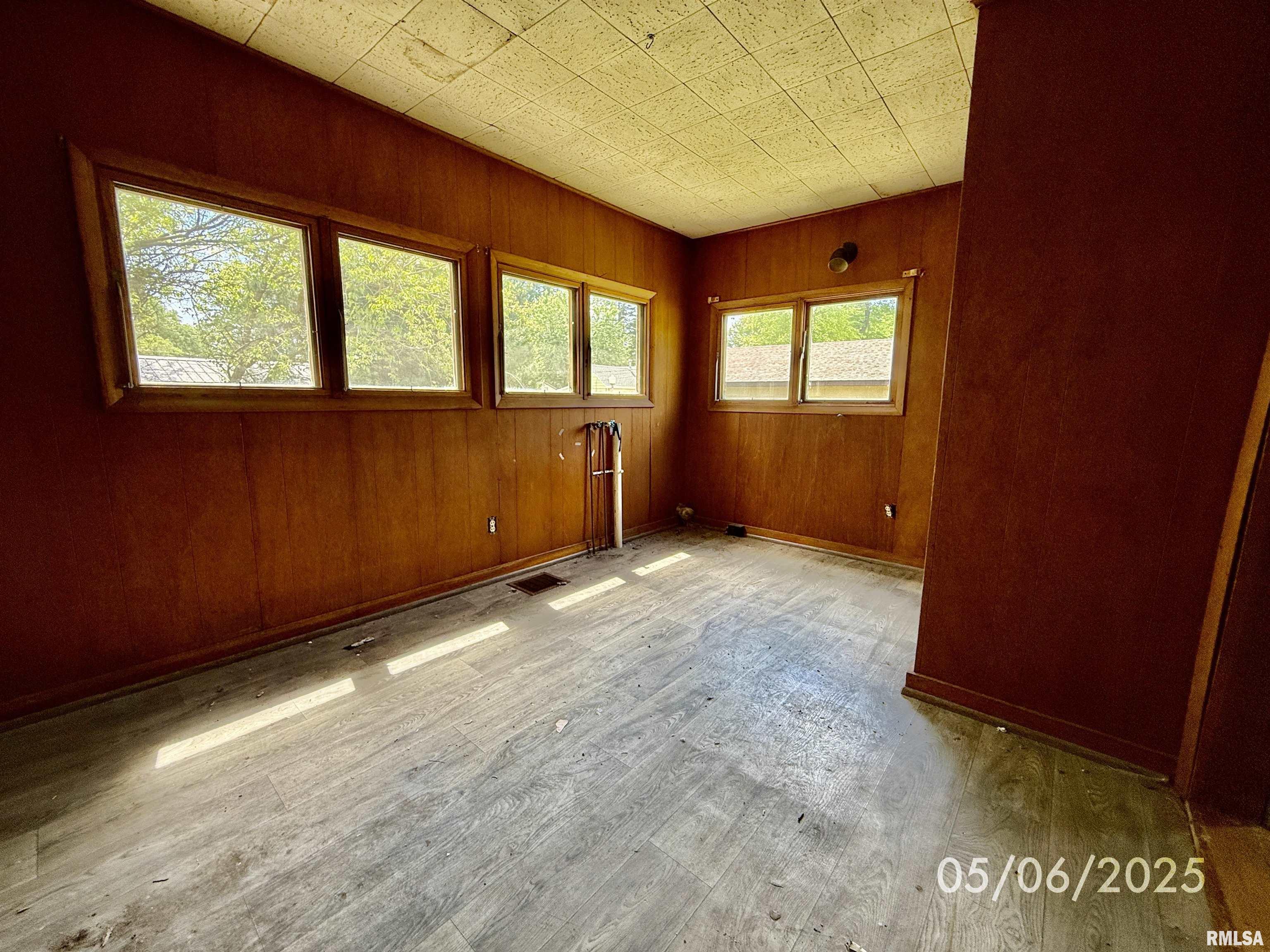 218 Sycamore Street, Quincy, Illinois image 8