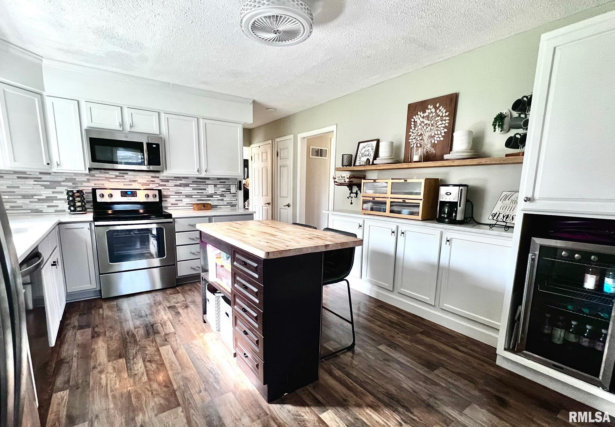 5157 Coachman Road, Bettendorf, Iowa image 8