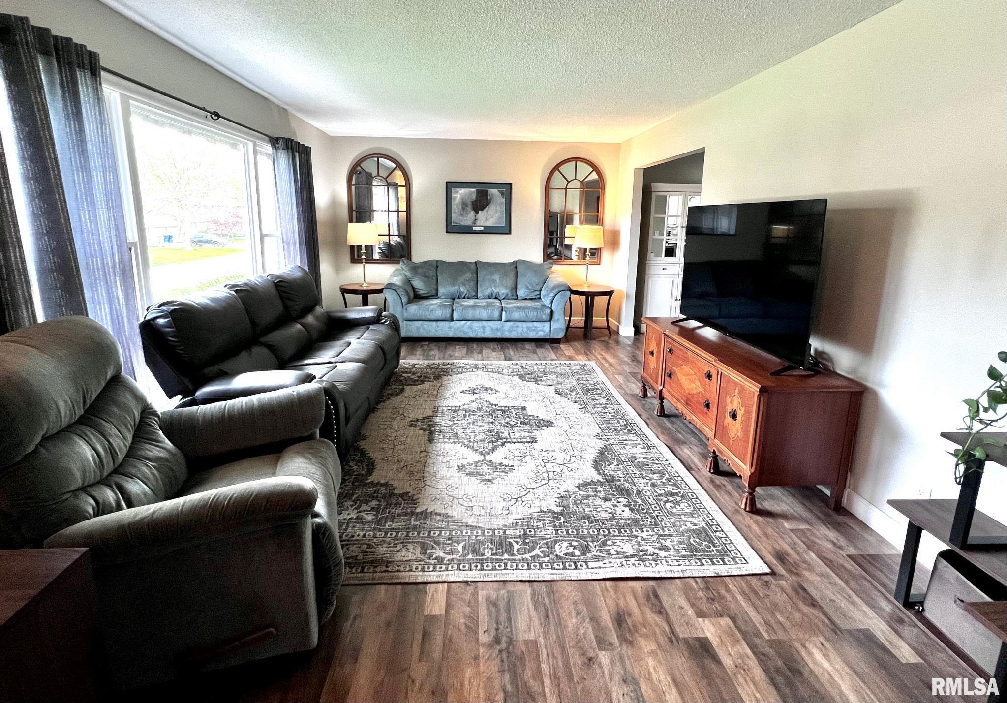 5157 Coachman Road, Bettendorf, Iowa image 3