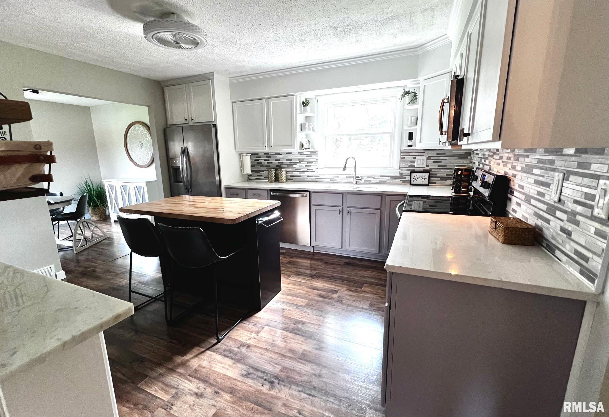 5157 Coachman Road, Bettendorf, Iowa image 9