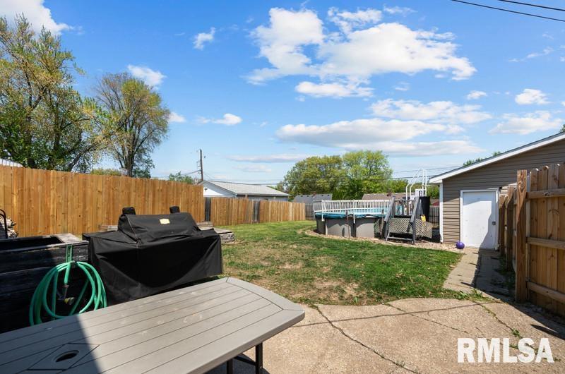 3237 25th Street, Rock Island, Illinois image 20