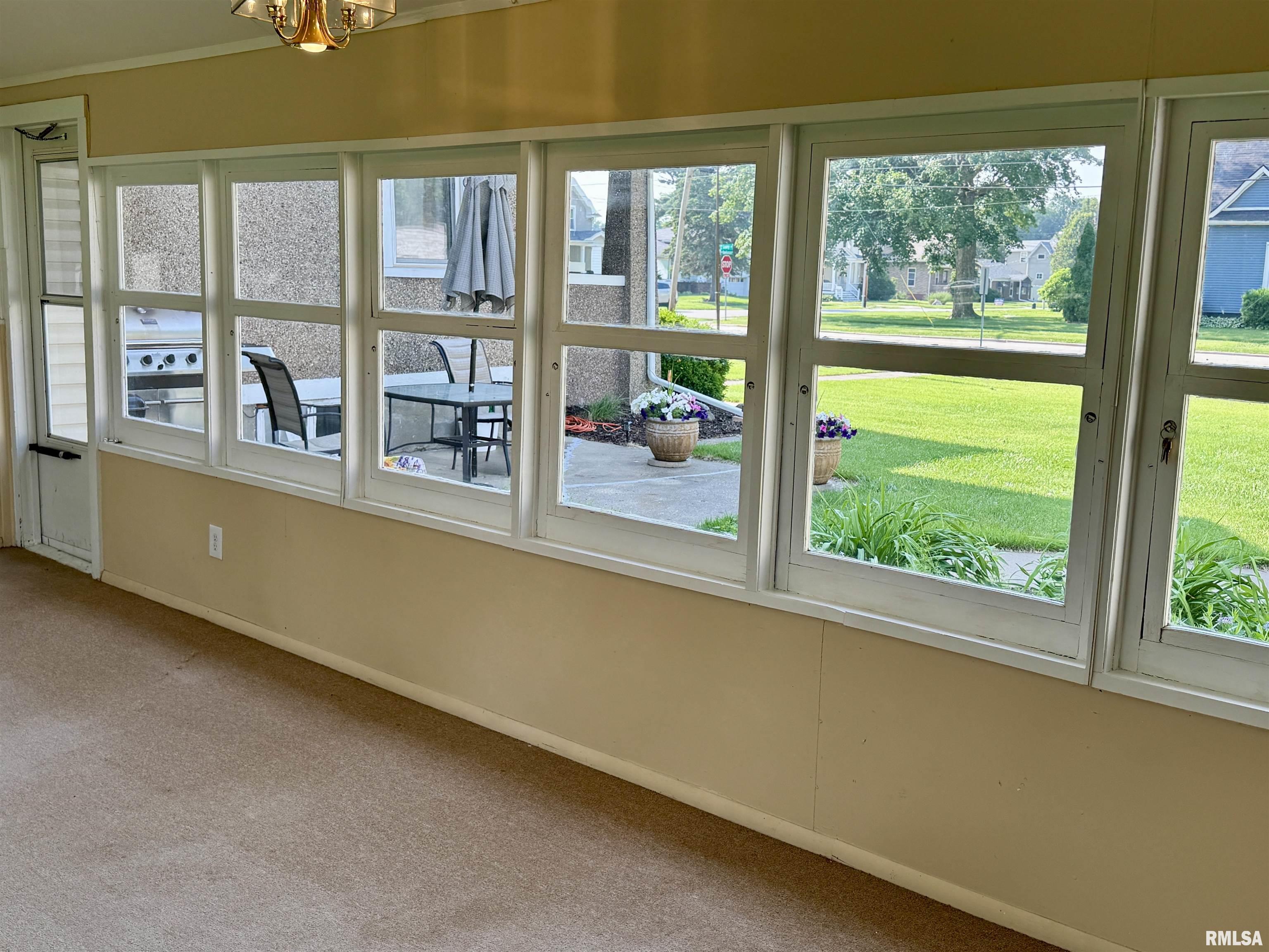 1123 W Losey Street, Galesburg, Illinois image 11