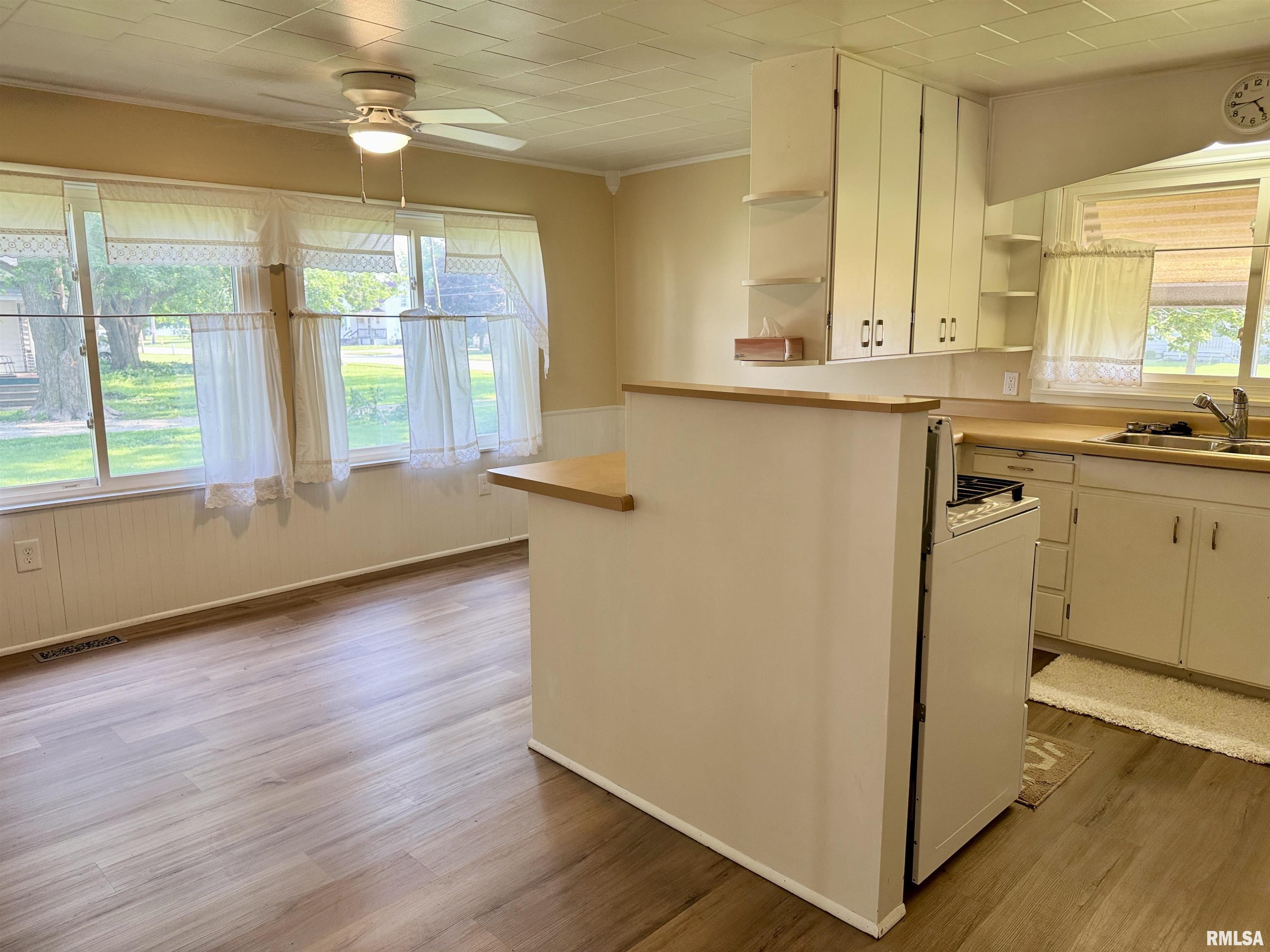 1123 W Losey Street, Galesburg, Illinois image 14