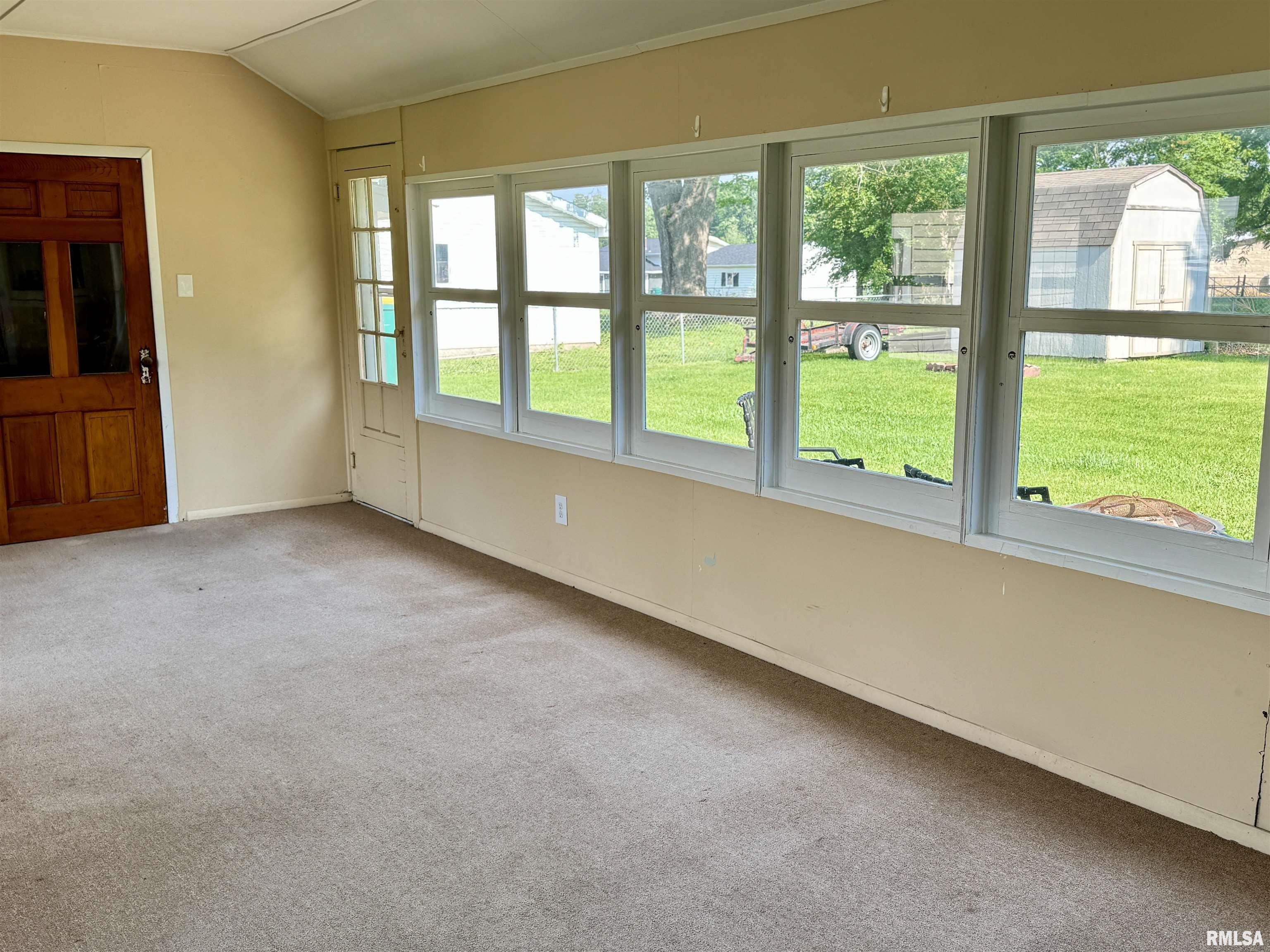 1123 W Losey Street, Galesburg, Illinois image 9