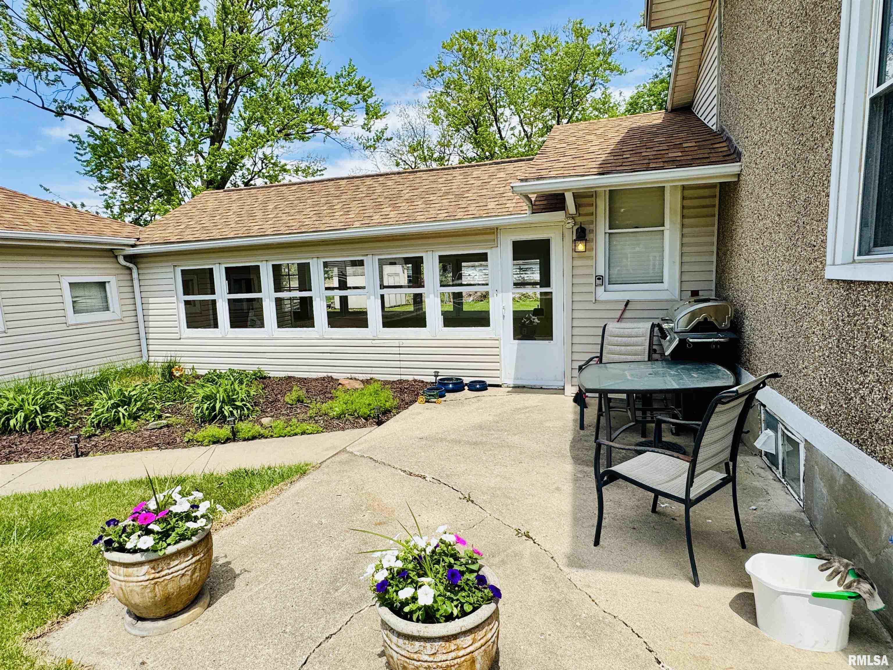 1123 W Losey Street, Galesburg, Illinois image 6