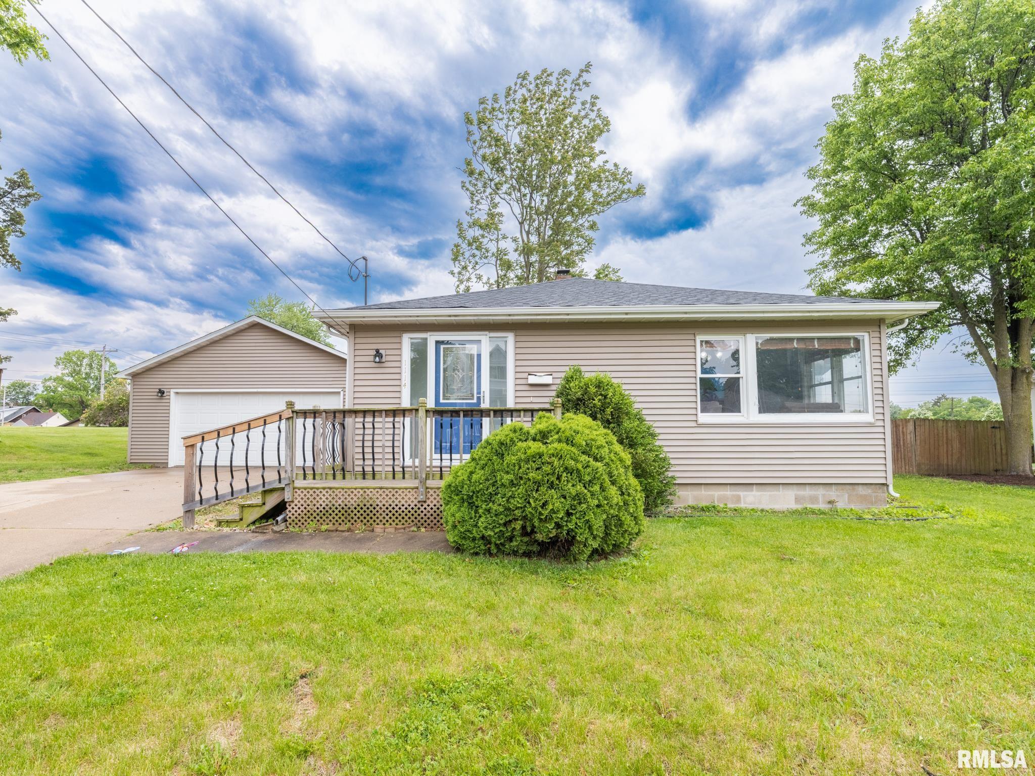 1114 E Samuel Avenue, Peoria Heights, Illinois image 1