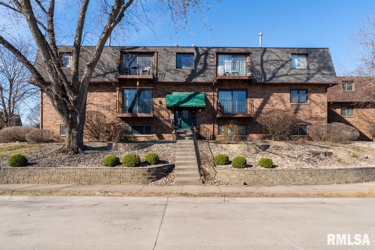 2501 26th Avenue Court, Rock Island, Illinois image 1