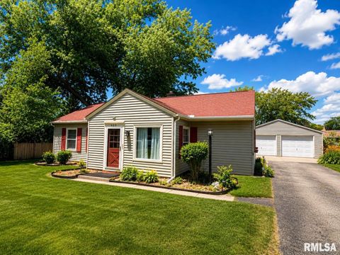 Homes For Sale - 623 Shoshone Road<br/> Peoria, IL 61614