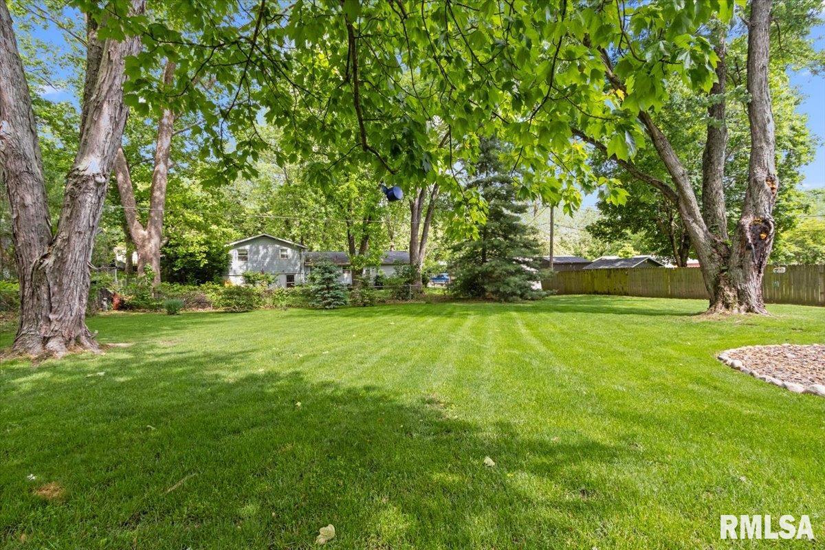 1128 N Robert Drive, East Peoria, Illinois image 43