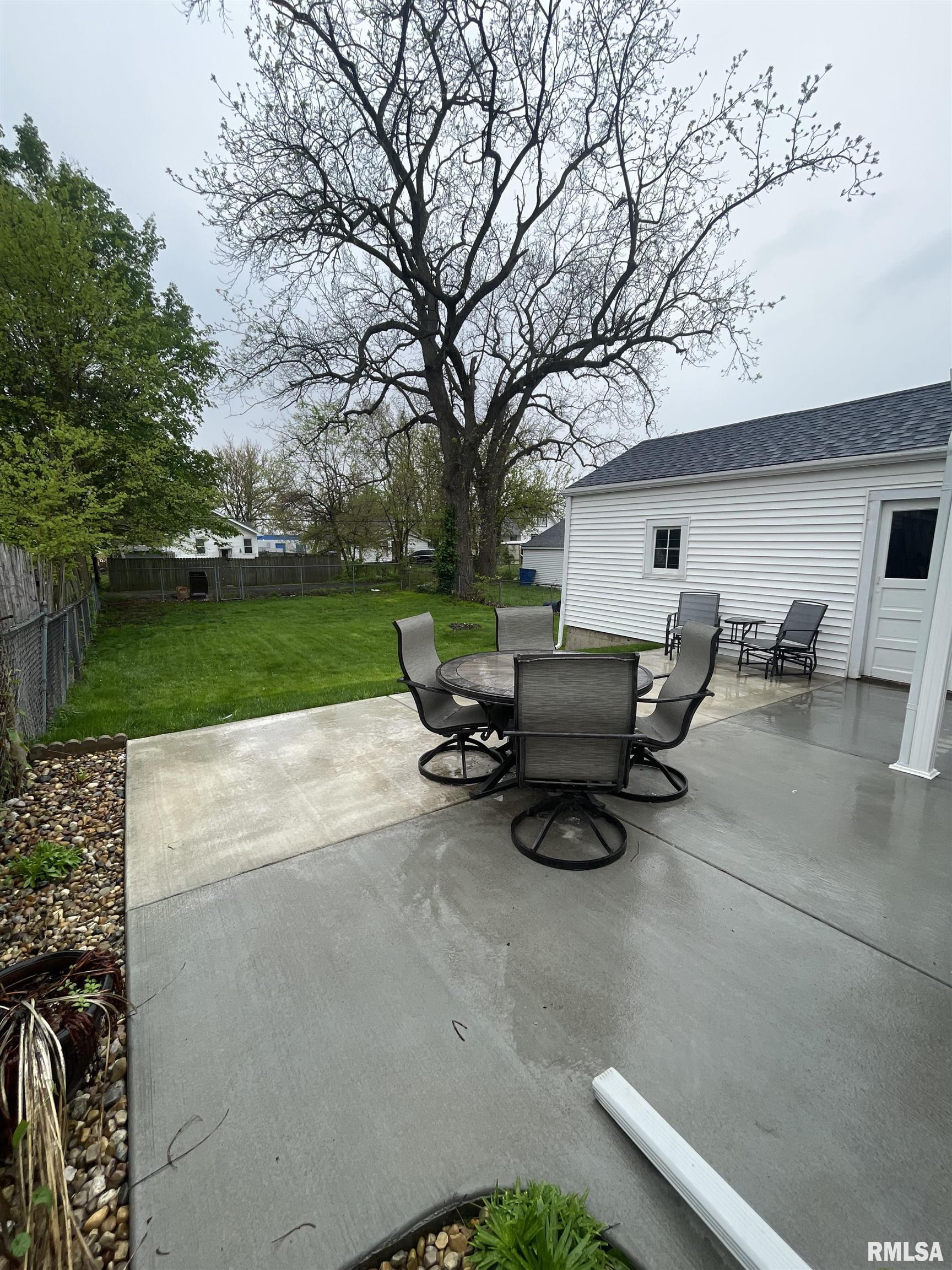 1308 E London Avenue, Peoria, Illinois image 5