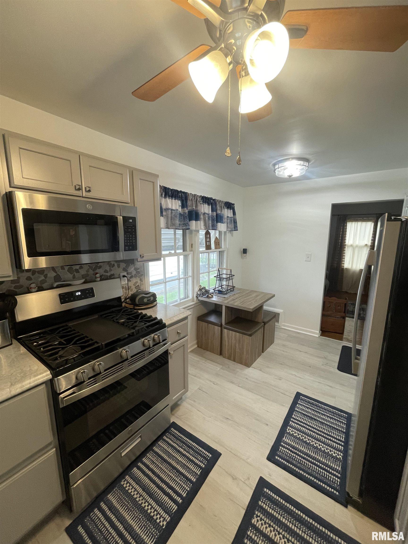 1308 E London Avenue, Peoria, Illinois image 11