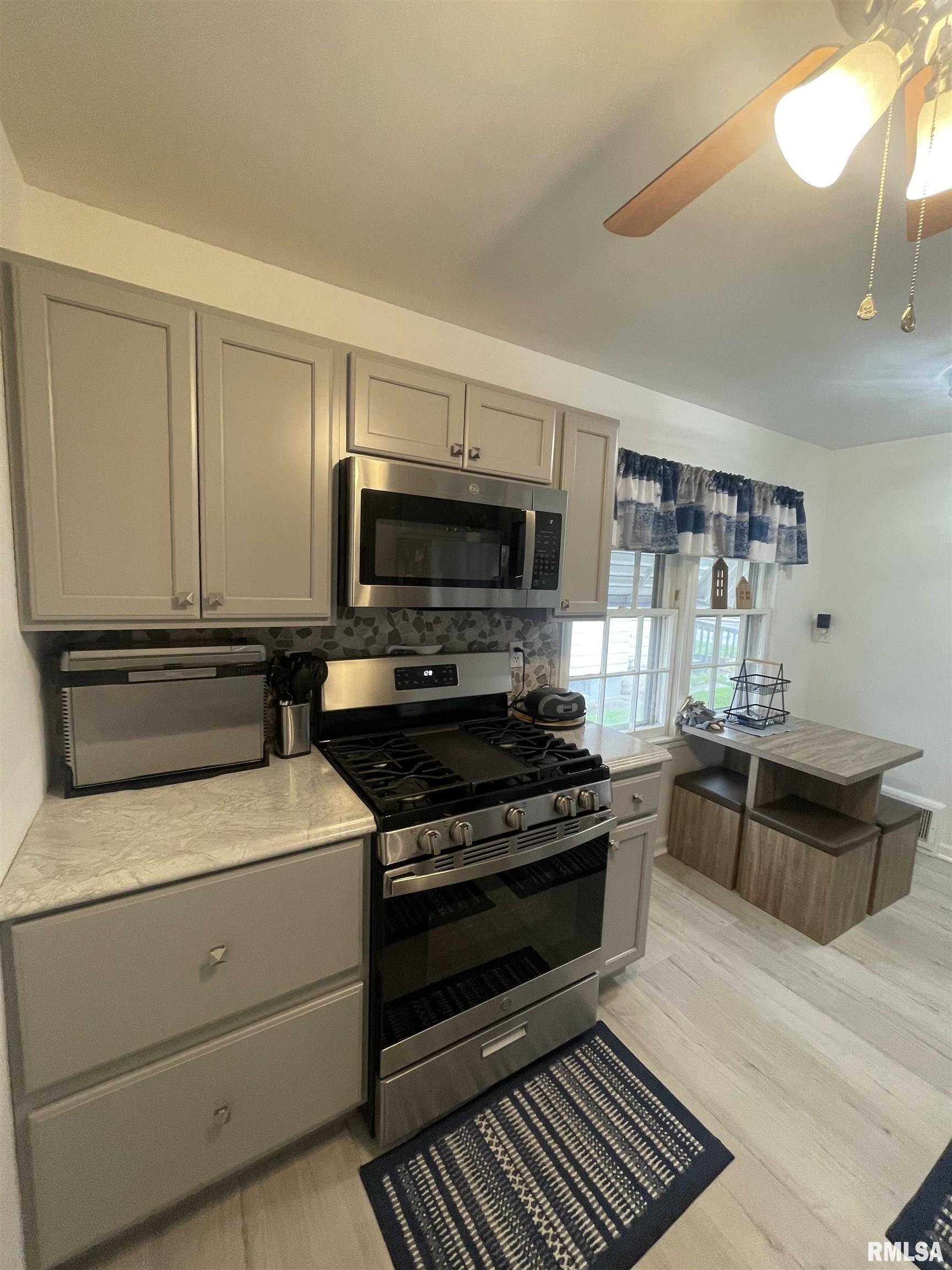 1308 E London Avenue, Peoria, Illinois image 12