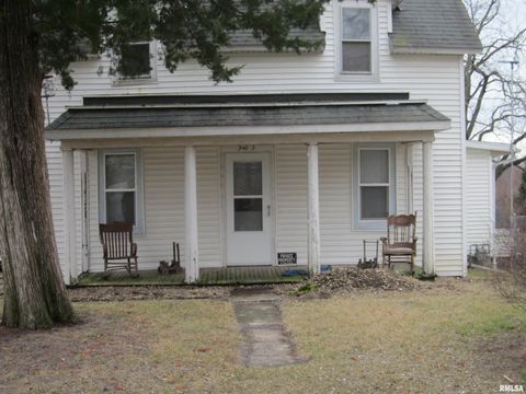 Homes For Sale - 303 W Market Street<br/> Mason County, Forest City, IL 61532