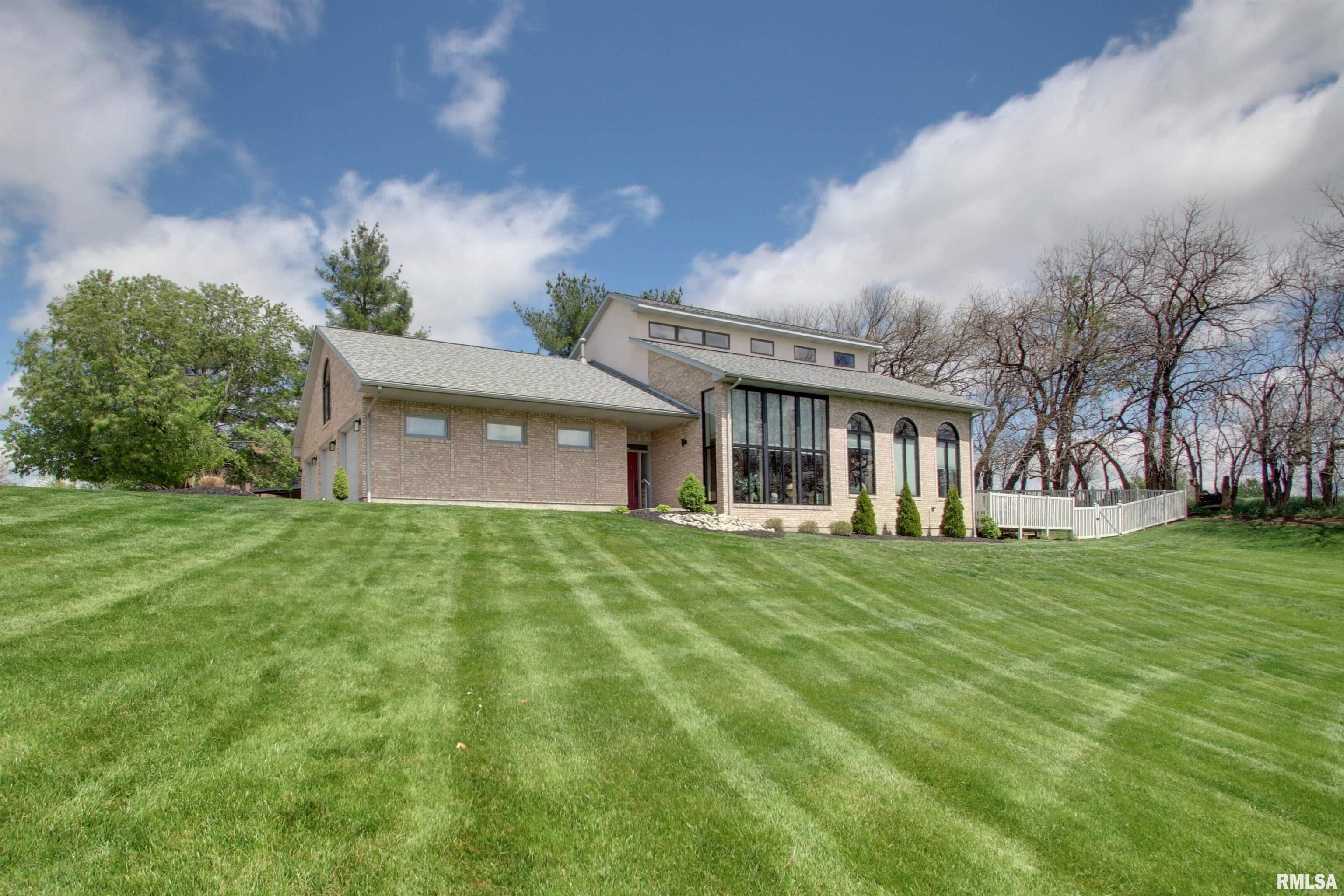 5620 Ridgeline Drive, Quincy, Illinois image 1