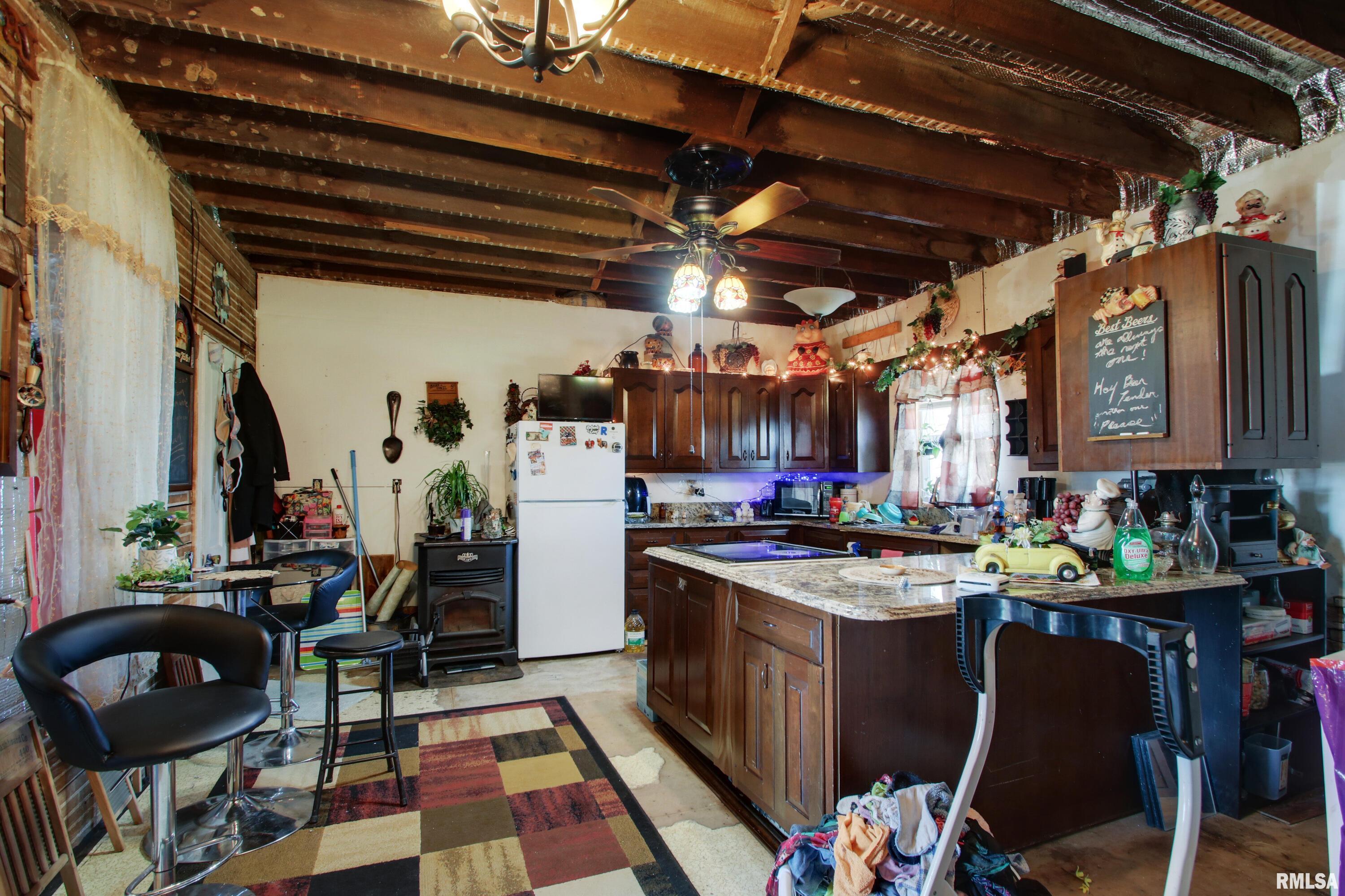 2719-2721 E 1050th Street, Mendon, Illinois image 3
