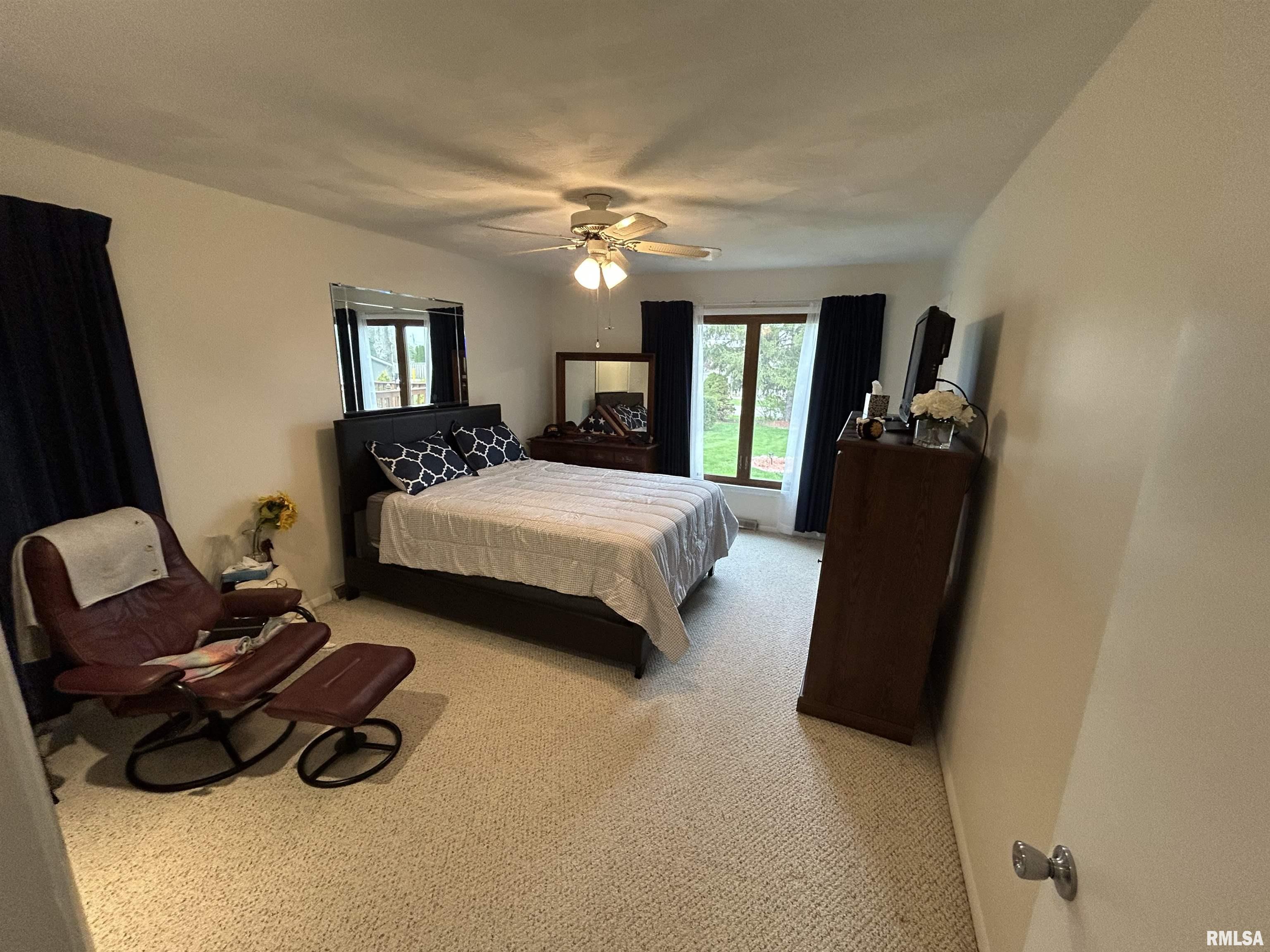 22 Red Oak Lane, Springfield, Illinois image 11