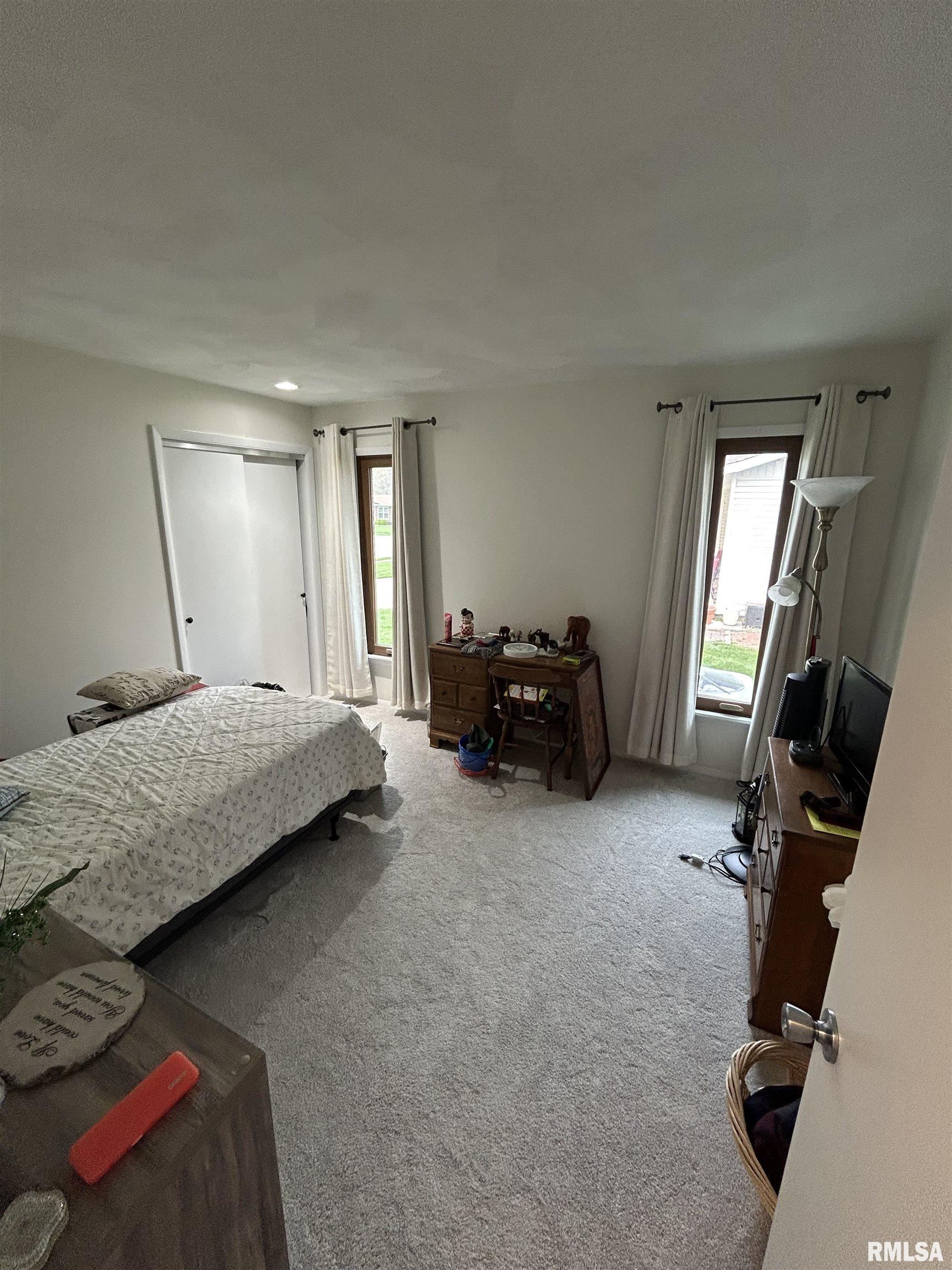 22 Red Oak Lane, Springfield, Illinois image 13