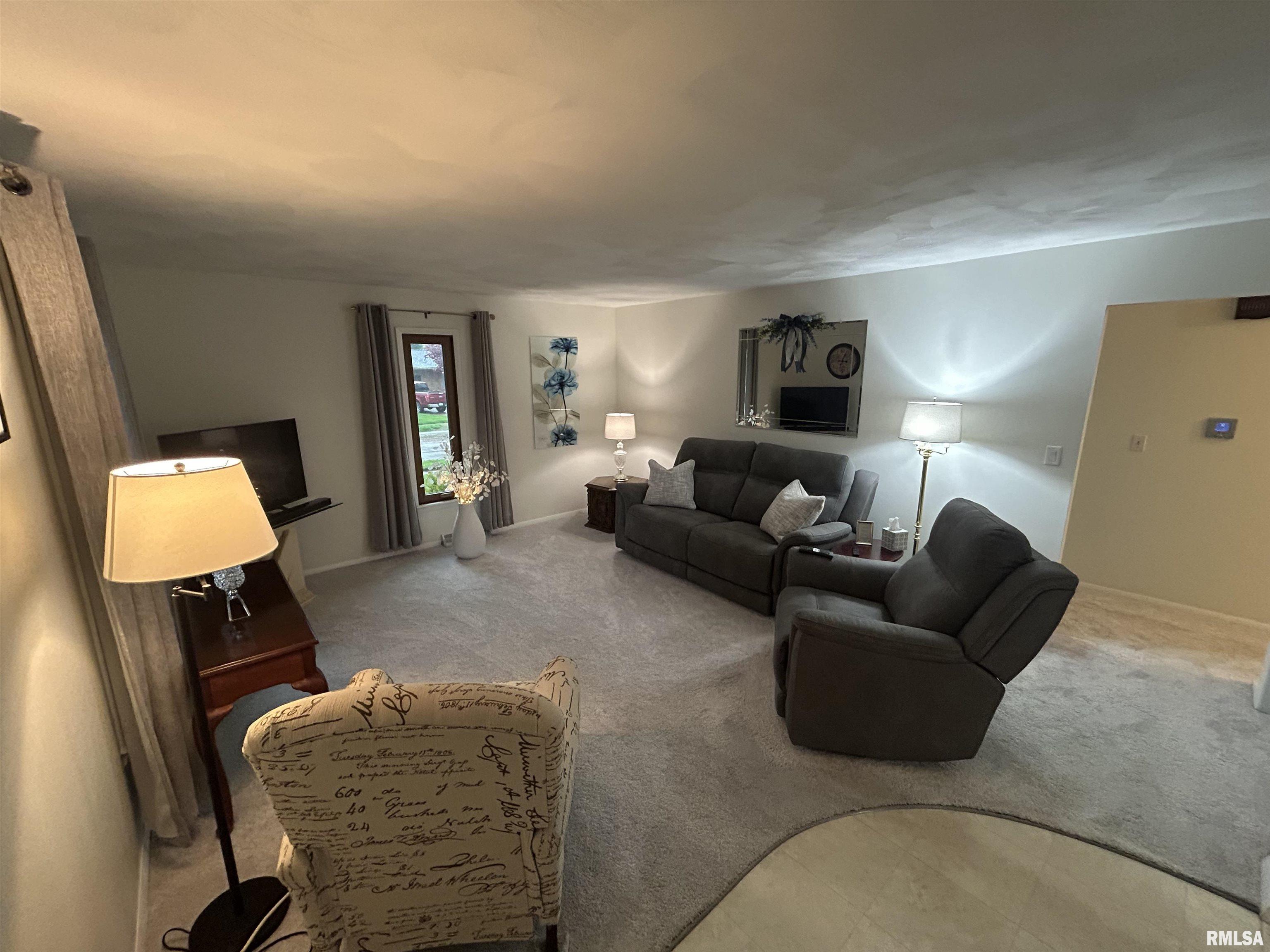 22 Red Oak Lane, Springfield, Illinois image 15