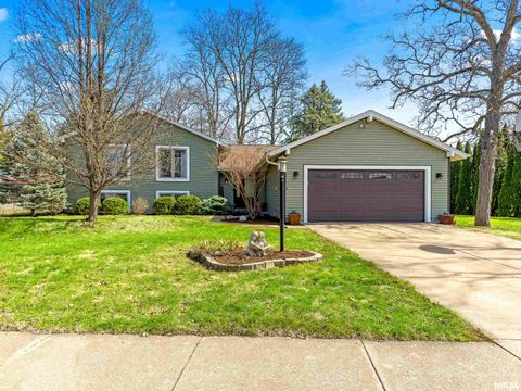 Homes For Sale - 6602 N Chateau Place<br/> Peoria, IL 61615