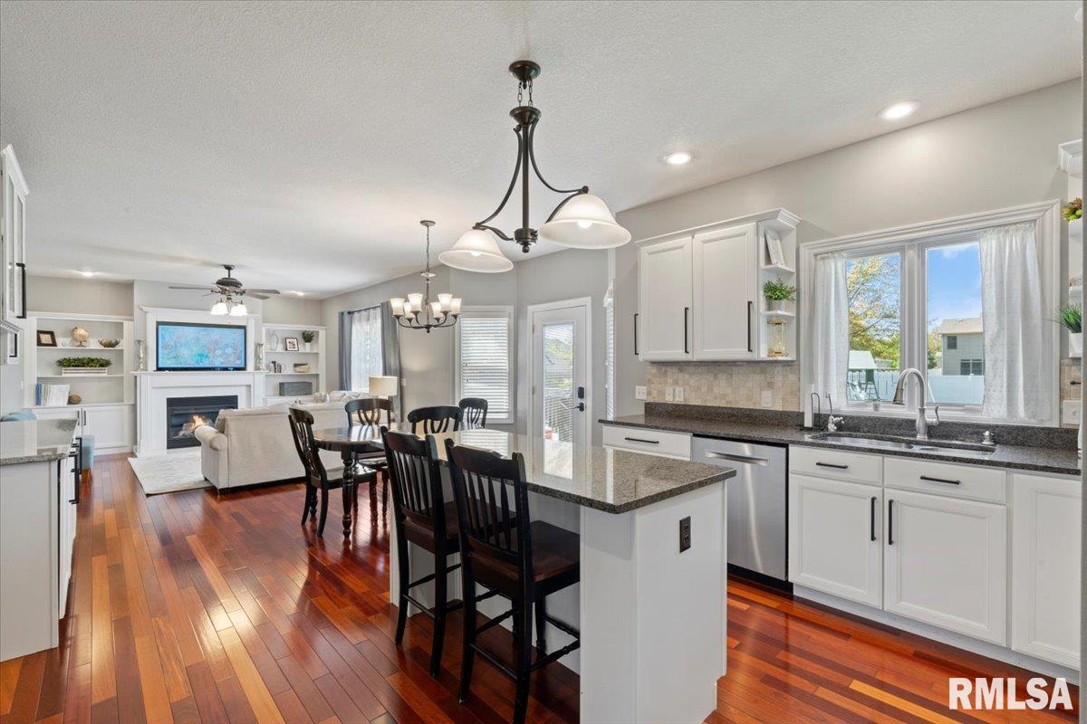 5472 Judge Road, Bettendorf, Iowa image 18