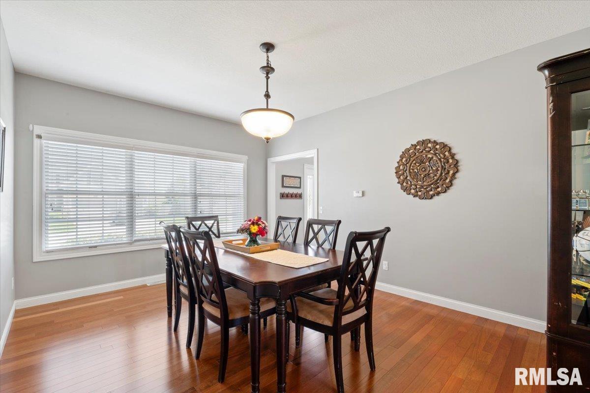 5472 Judge Road, Bettendorf, Iowa image 12