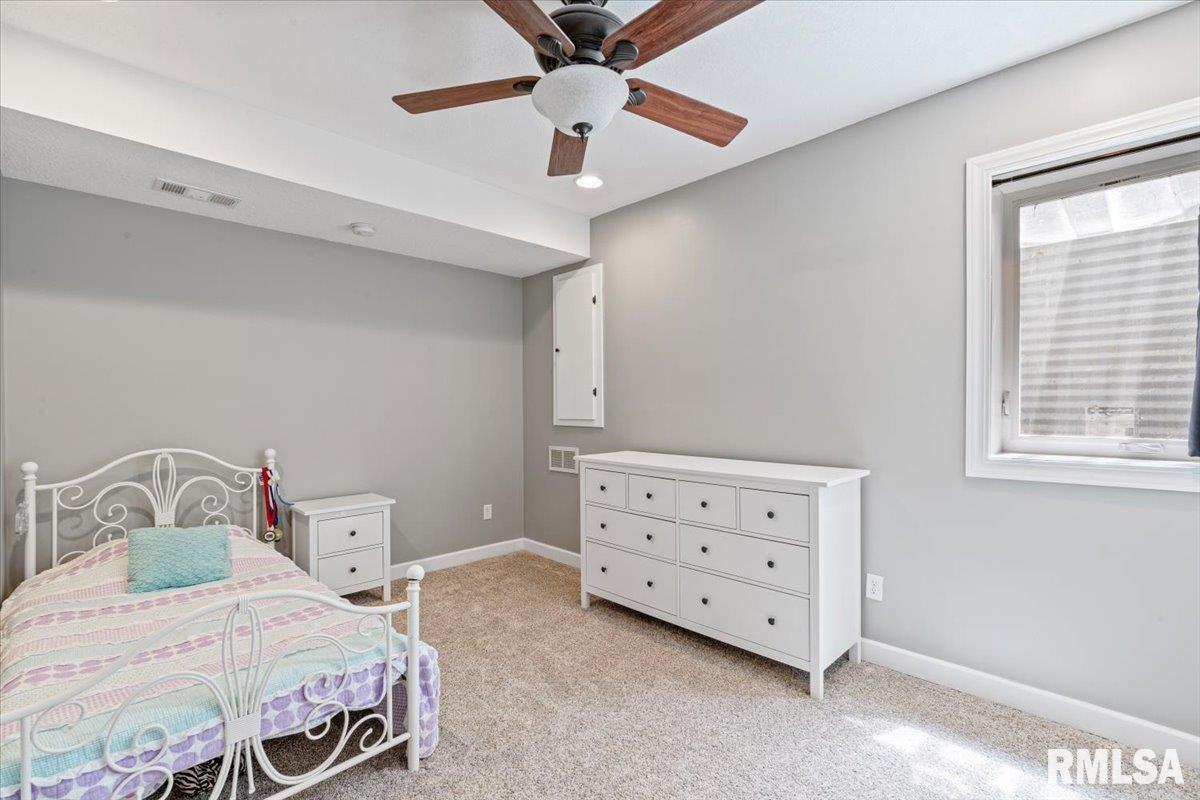 5472 Judge Road, Bettendorf, Iowa image 48