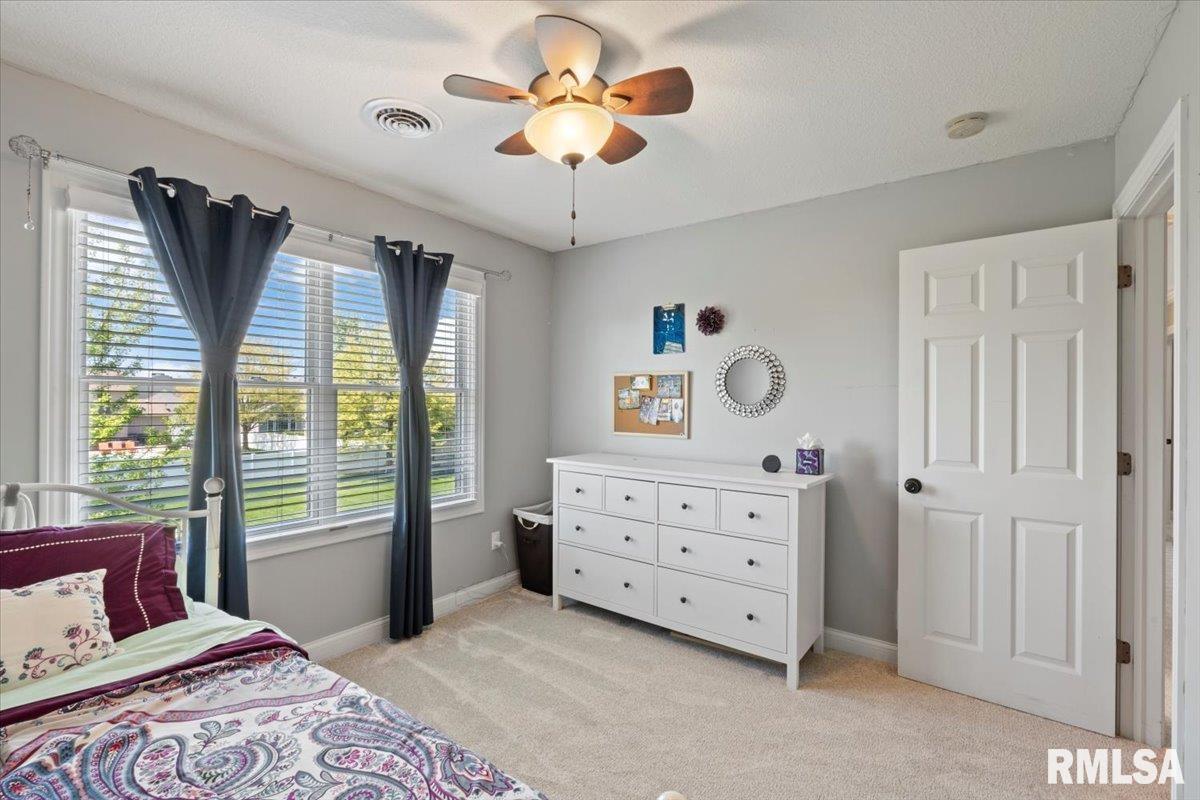 5472 Judge Road, Bettendorf, Iowa image 34