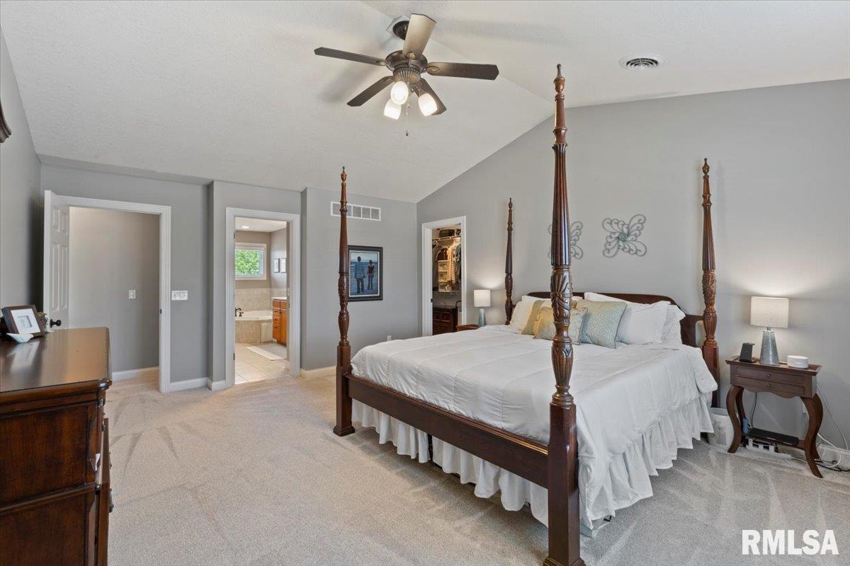 5472 Judge Road, Bettendorf, Iowa image 40