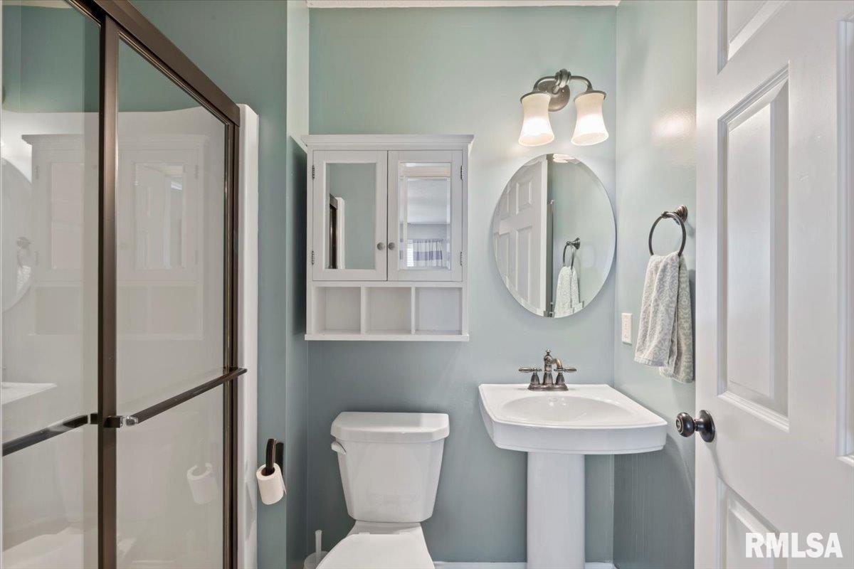 5472 Judge Road, Bettendorf, Iowa image 31