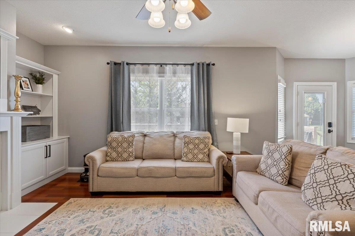 5472 Judge Road, Bettendorf, Iowa image 24