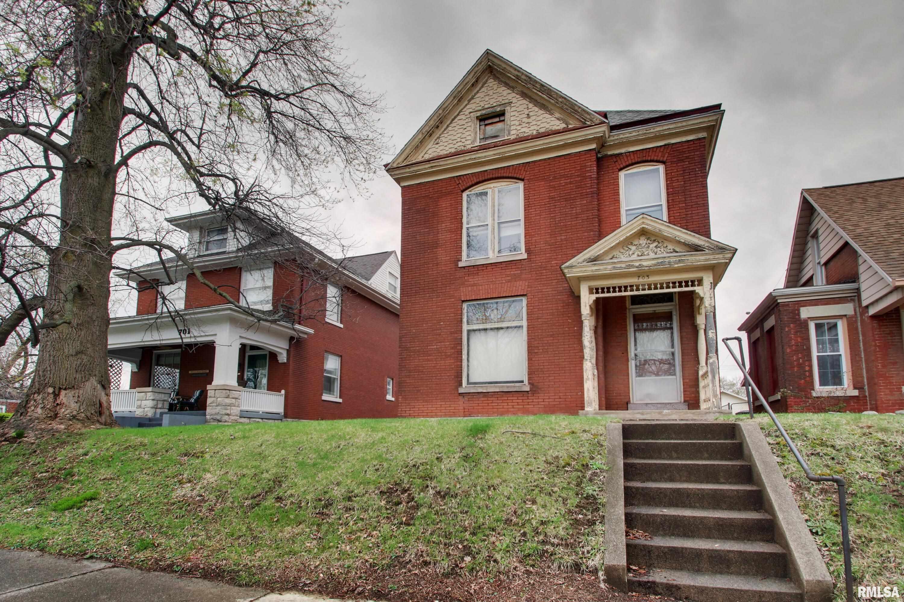 703 N 13th Street, Quincy, Illinois image 1
