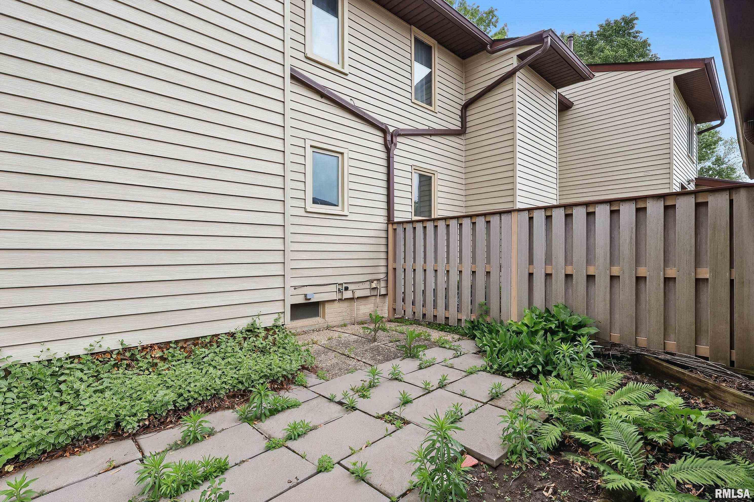 3765 Cedarwood Court, Bettendorf, Iowa image 3