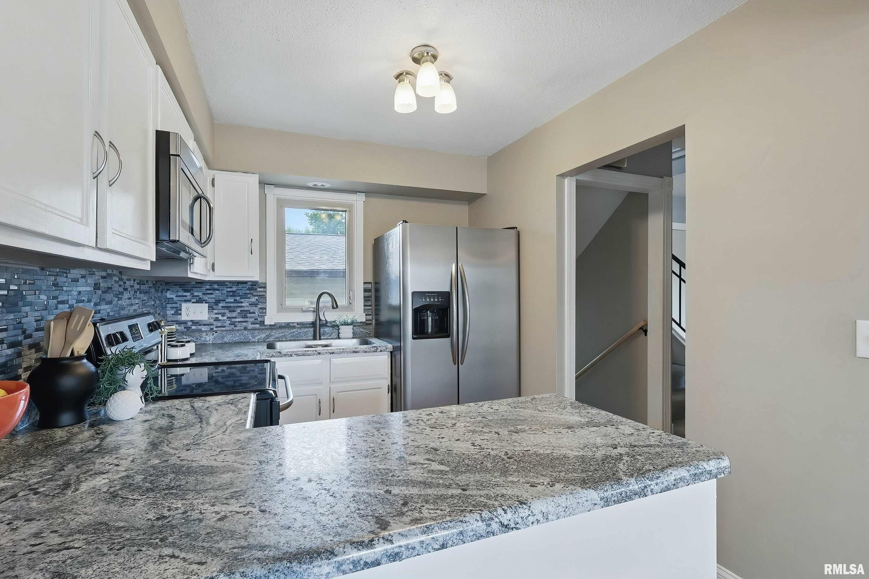 3765 Cedarwood Court, Bettendorf, Iowa image 17