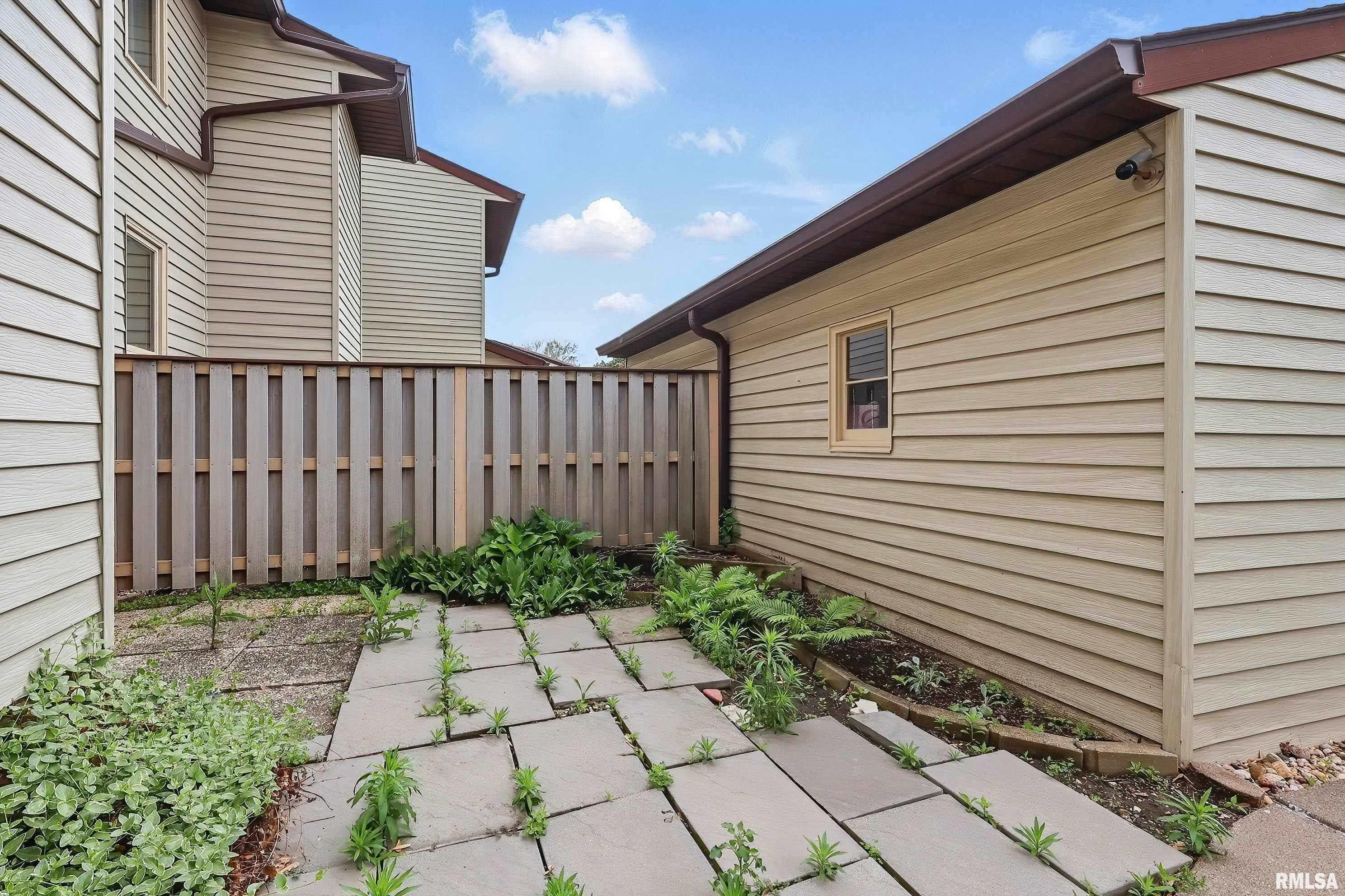 3765 Cedarwood Court, Bettendorf, Iowa image 4