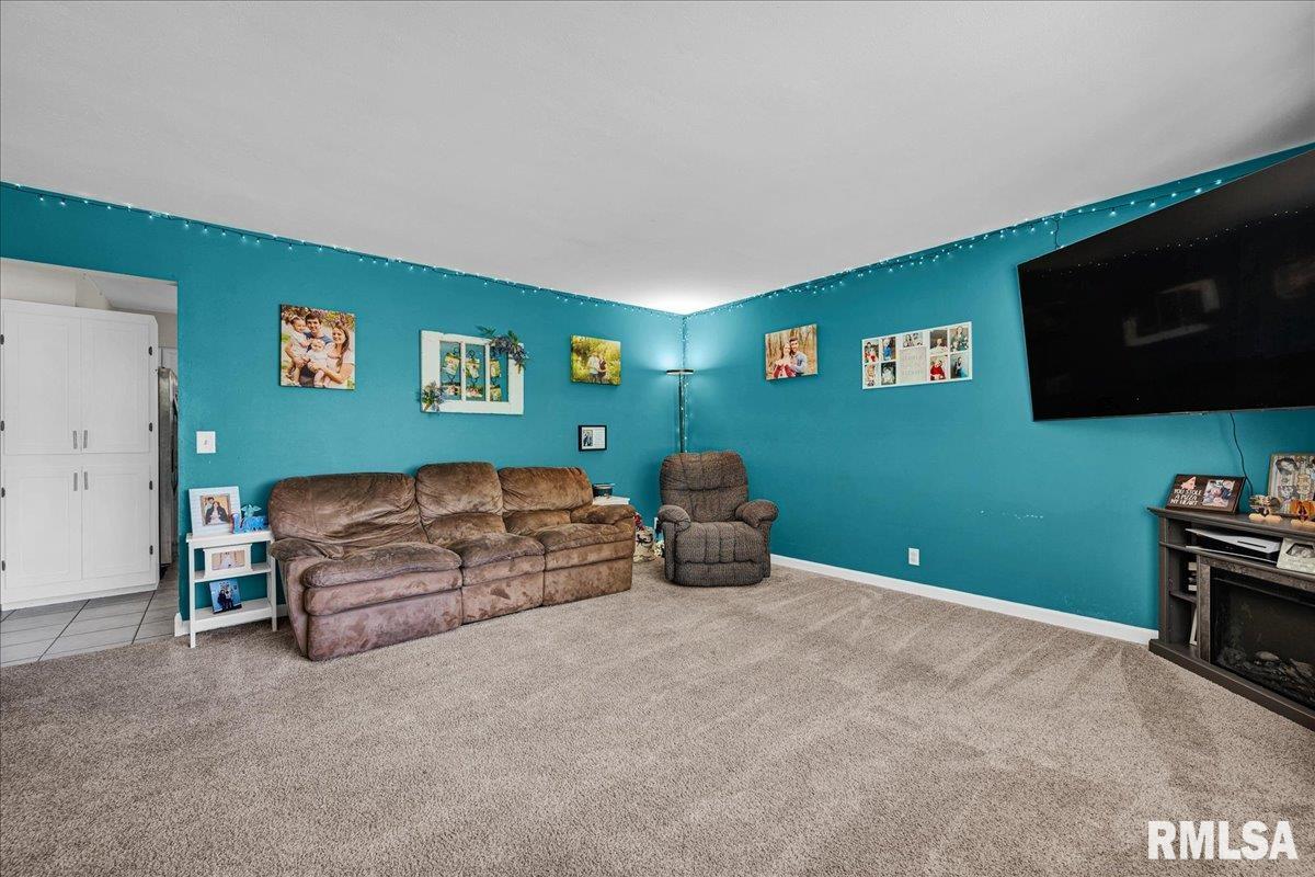 1504 Kern Road, Washington, Illinois image 9