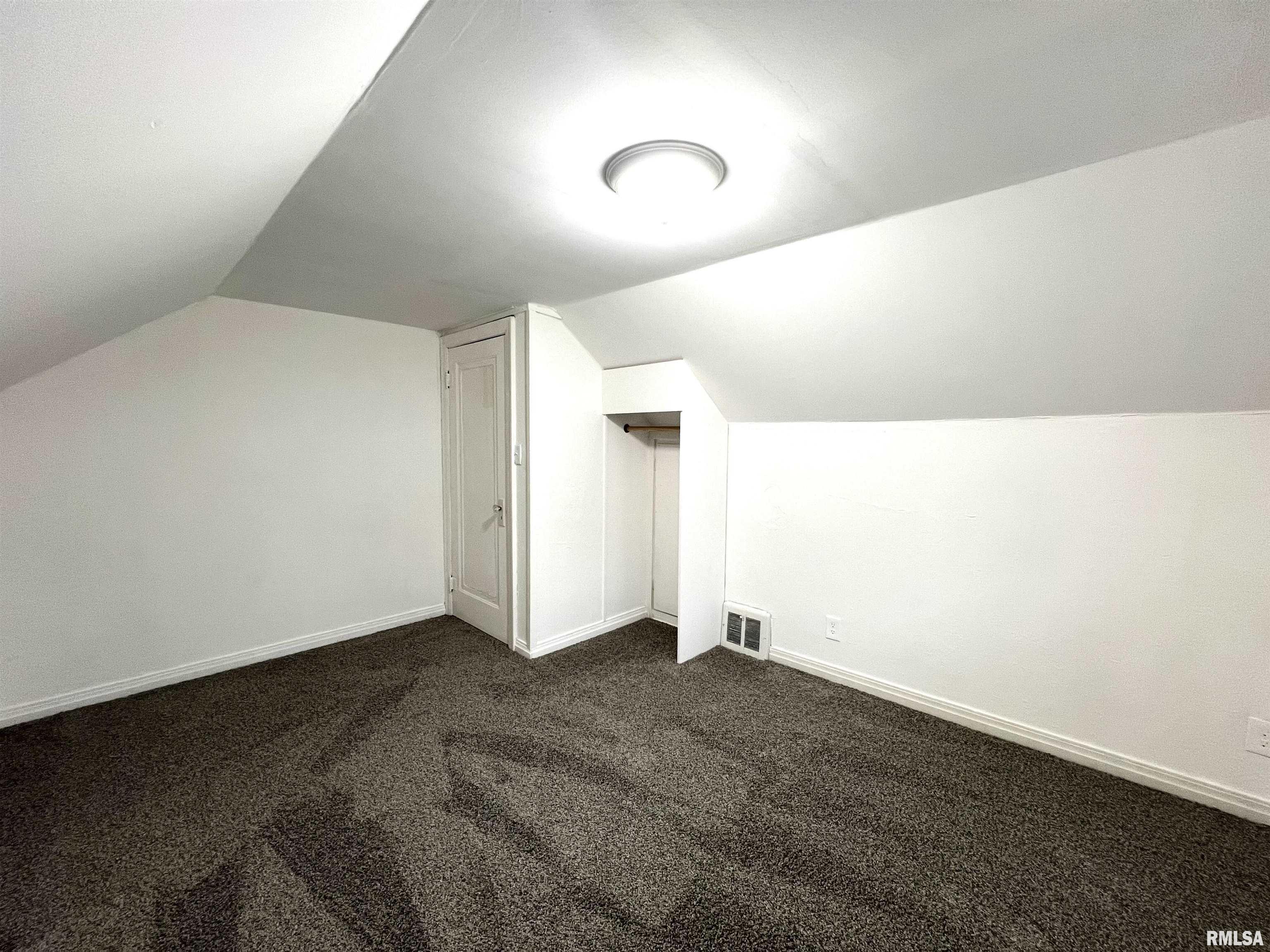 2040 W Hudson Street, Peoria, Illinois image 21