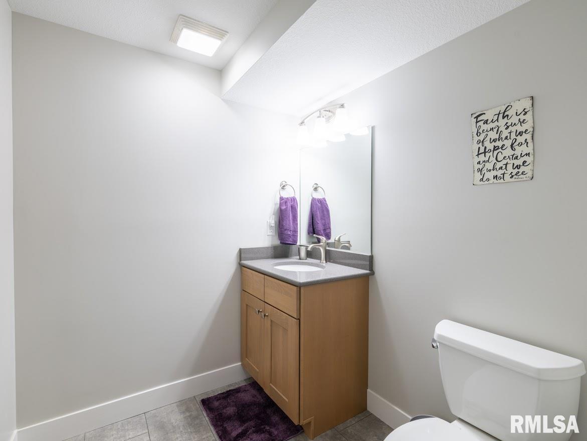6910 N Brookstone Drive, Peoria, Illinois image 40